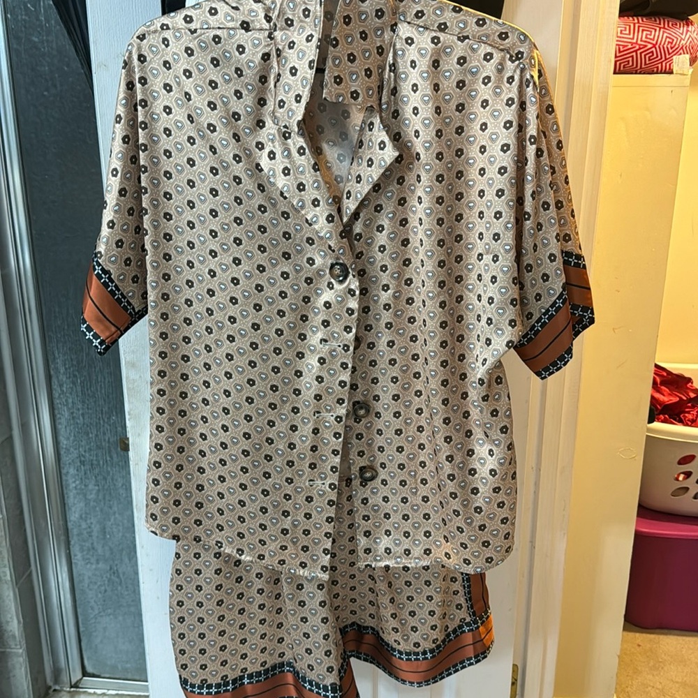 Two-piece silk set
